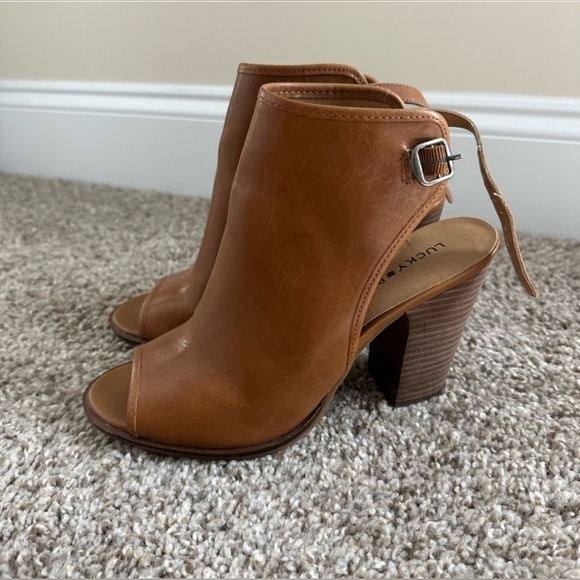 Lucky Brand shoes  Block Heel Leather Peep Toe Sling-back Sz 7.5 - Picture 1 of 13